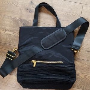 Athleta totes bag/cross body purse